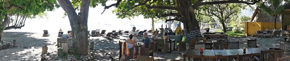 beachfront pondok sari resort
